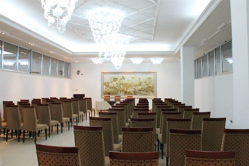Cyan Hotel Addis Ababa Bagian luar foto