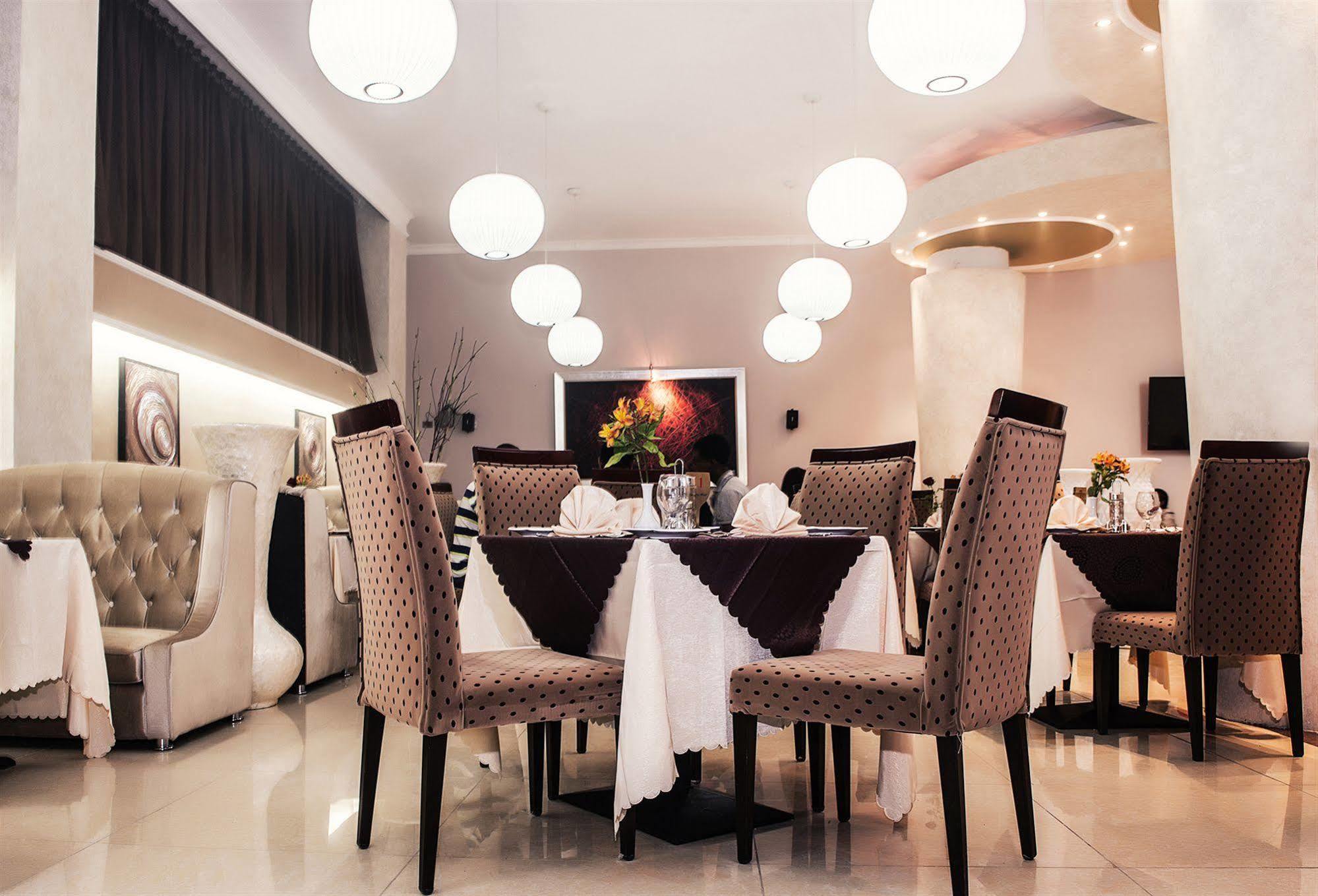 Cyan Hotel Addis Ababa Bagian luar foto