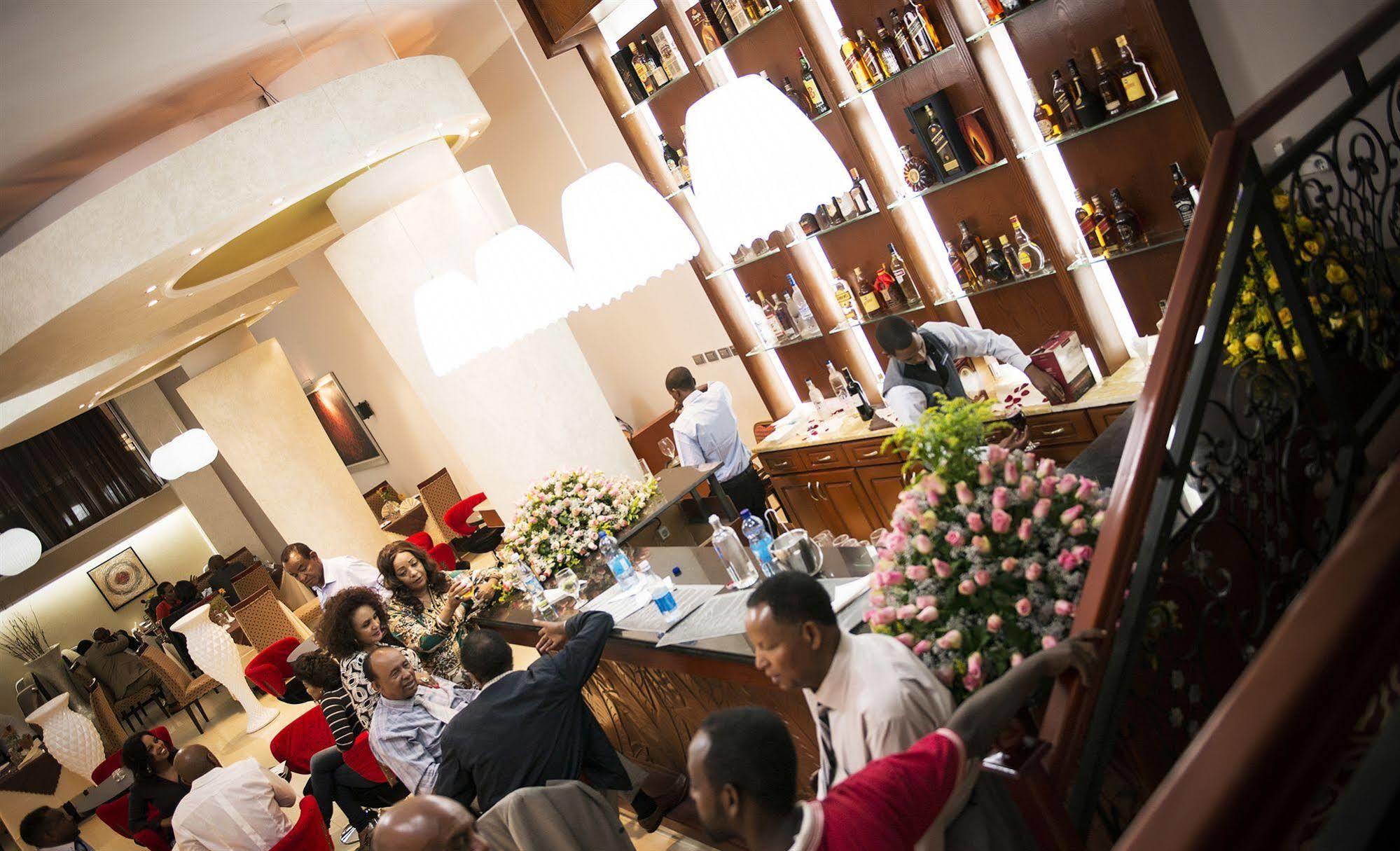 Cyan Hotel Addis Ababa Bagian luar foto